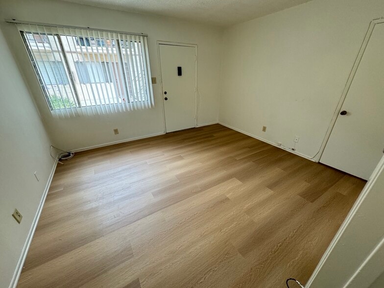 Building Photo - 5102 Inglewood Blvd