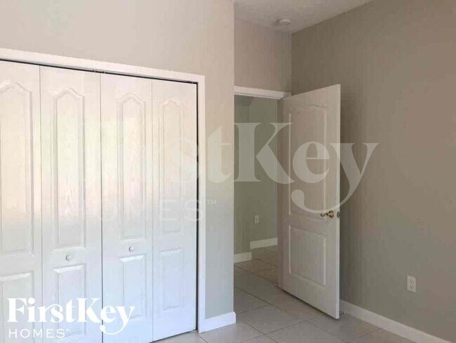 Building Photo - 15320 SW 141st Ct