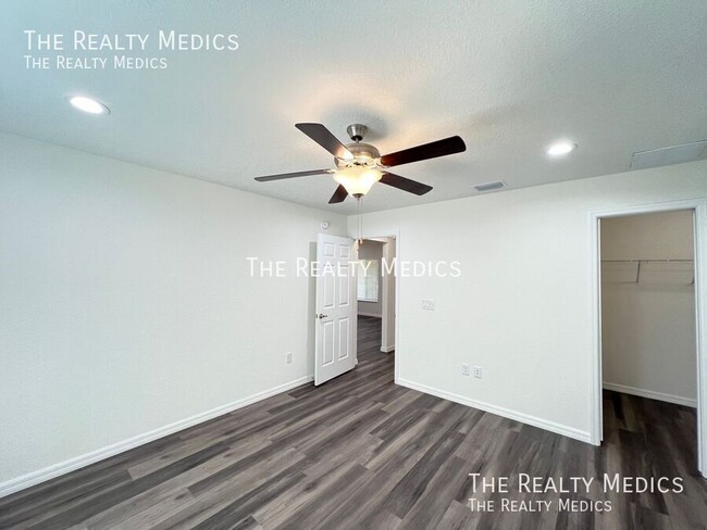 Building Photo - 290 Malauka Run