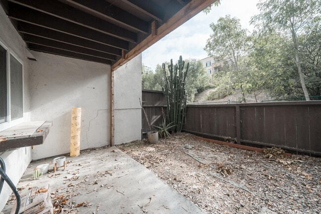 Building Photo - 8085 Caminito de Pizza