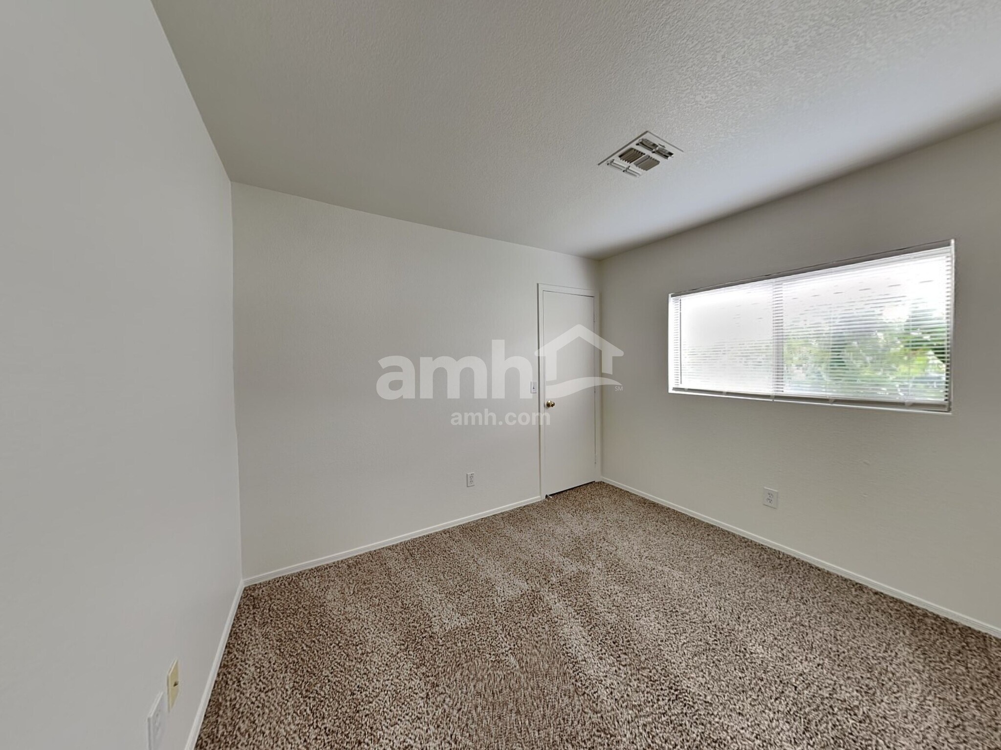 Building Photo - 11312 E Quintana Ave