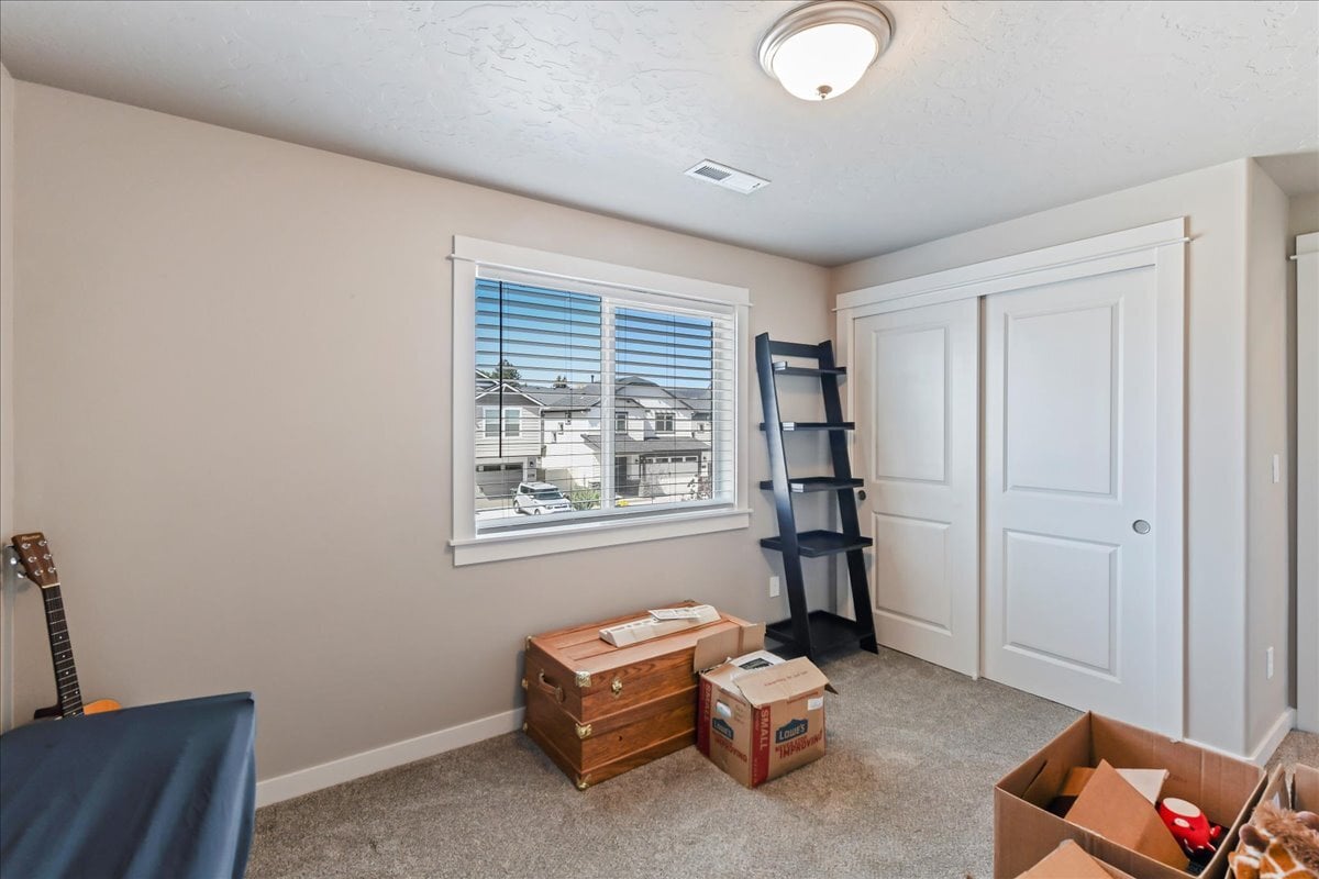 Building Photo - 3378 S Cabin Creek Way