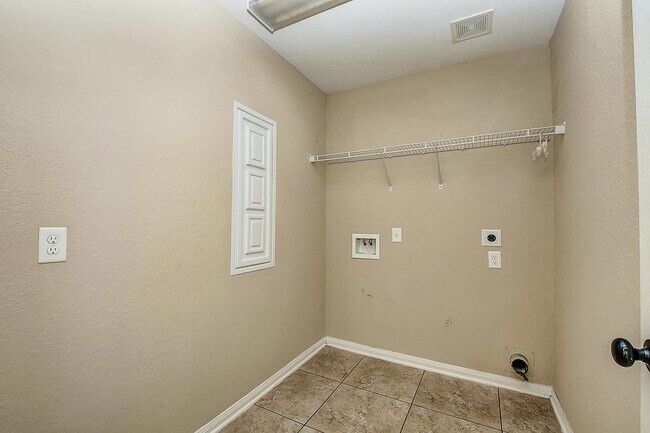 Building Photo - 27014 Henson Falls Dr