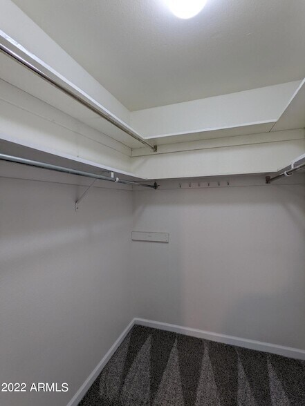 Building Photo - 10044 N 39th Ln