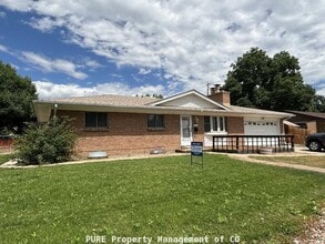 Building Photo - 3 bedroom ranch style home with 2-car garage!