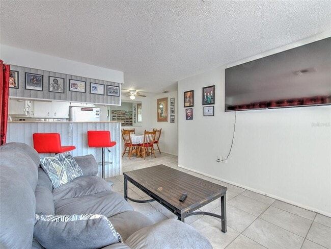 Building Photo - 4313 Tahitian Gardens Cir