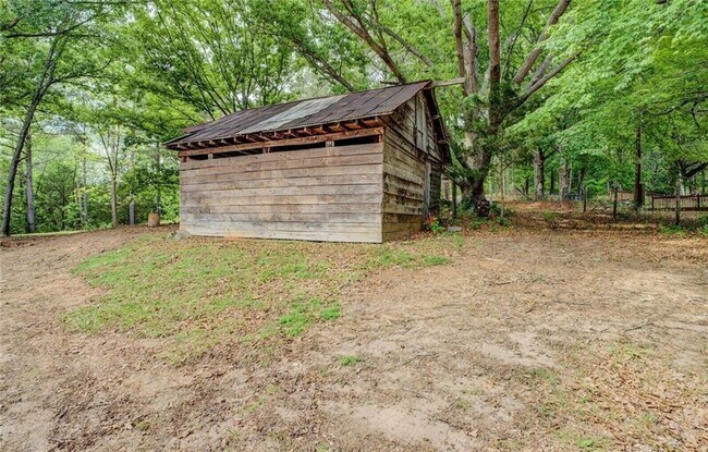 Building Photo - 4979 Snook Thompson Rd SE