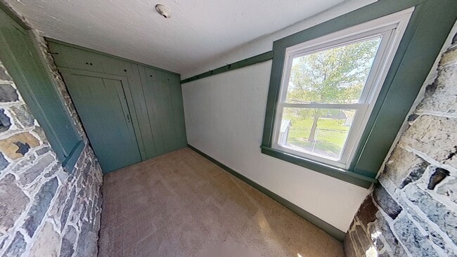 Building Photo - Single Family Farm Home in East Berlin!