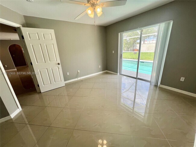 Building Photo - 15561 Spring Line Ln