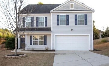 Building Photo - Large 3 bedroom 2 living room house w comm Pool!