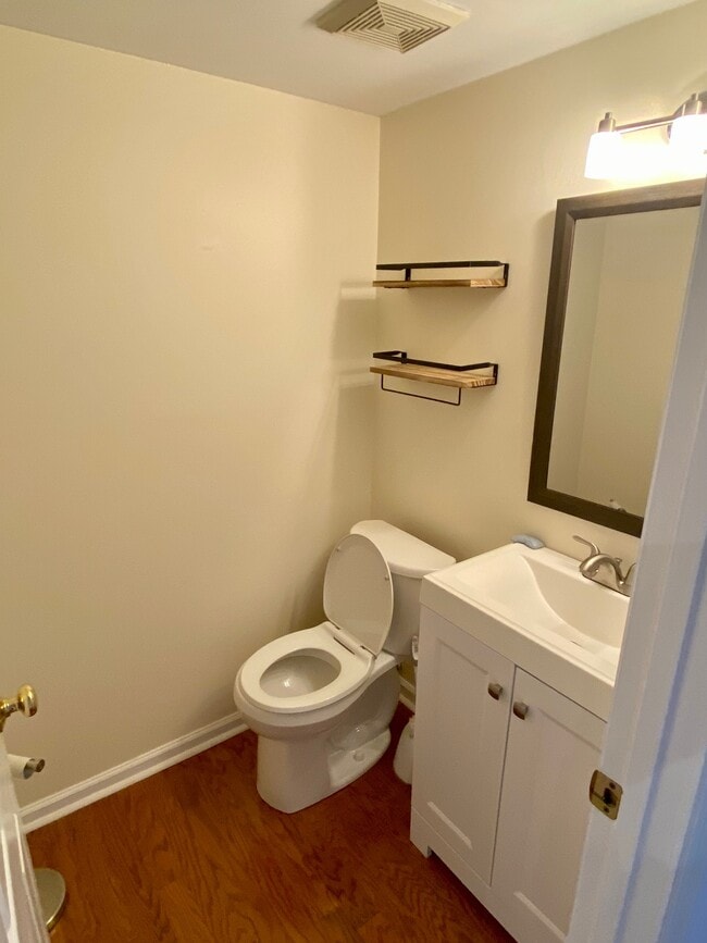 Building Photo - 8705 Mill Run Dr