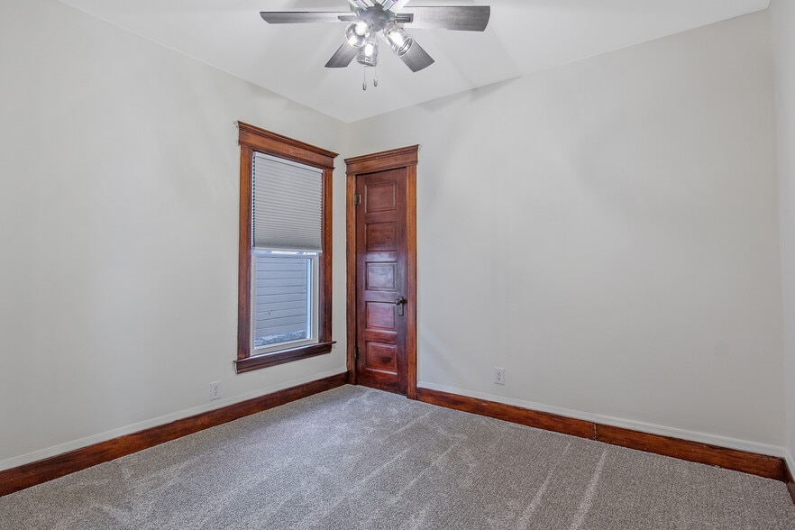 Building Photo - 262 Tennyson Ave