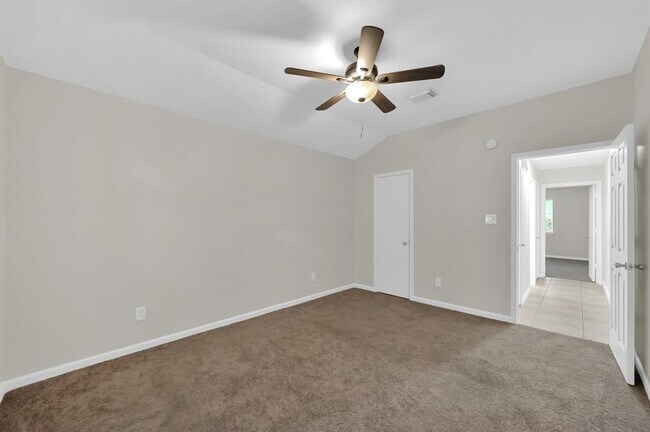 Building Photo - 22727 Bridgewater Dr
