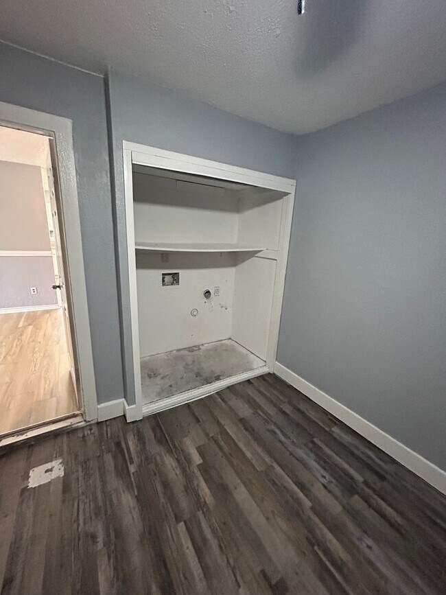 Building Photo - 2648 Pinta Cir