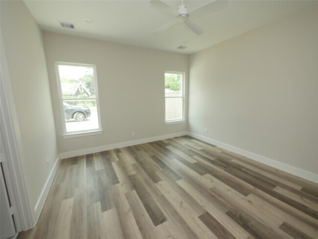 Building Photo - 7350 Cayton St