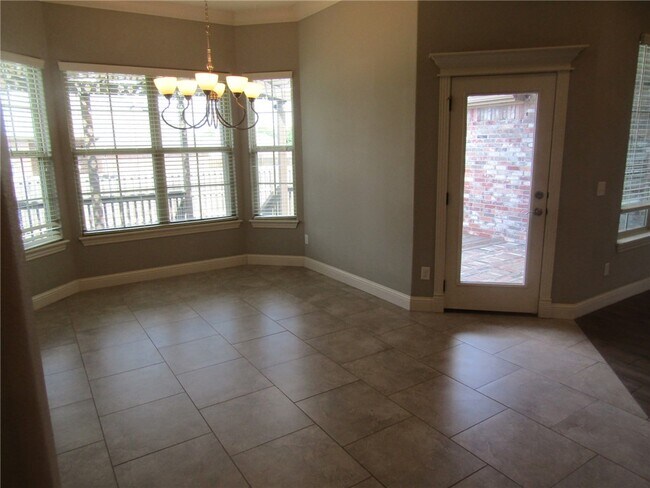 Building Photo - 4200 SW Rhinestone Blvd