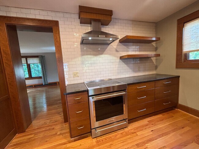 Building Photo - REDUCED Grandin Court Tudor with 3 Bedrooms and 2.5 Baths - EV Charging Station