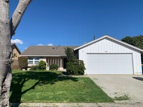 Building Photo - Great Neighborhood, 3 Bedroom Home for Rent