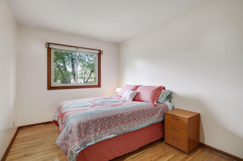 Building Photo - 656 17th Ave NW