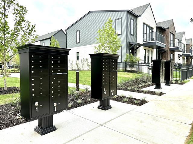 Building Photo - 2217 Reserve Wy