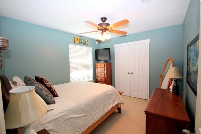 Building Photo - 12111 Sturdivant St