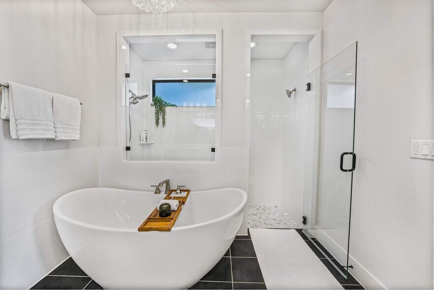 Building Photo - 8116 Hubble Walk