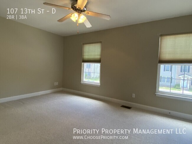 Building Photo - 107 13th St