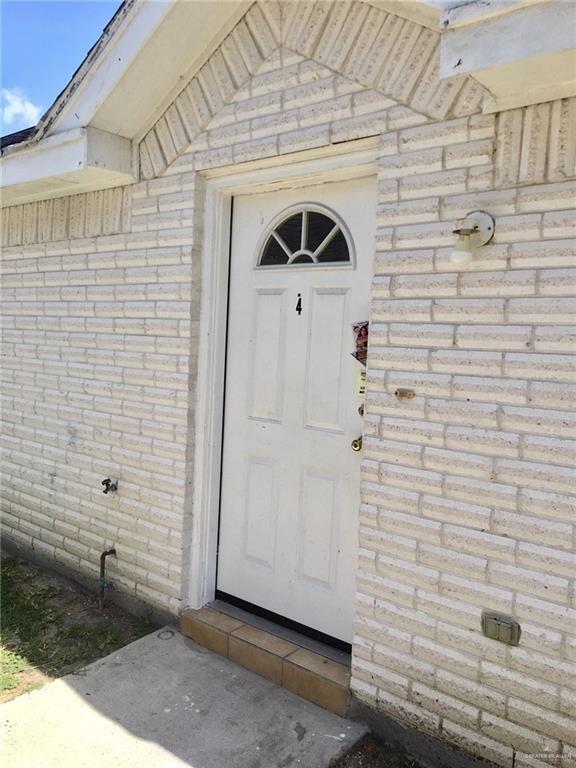 Building Photo - 812 N Cross Ln