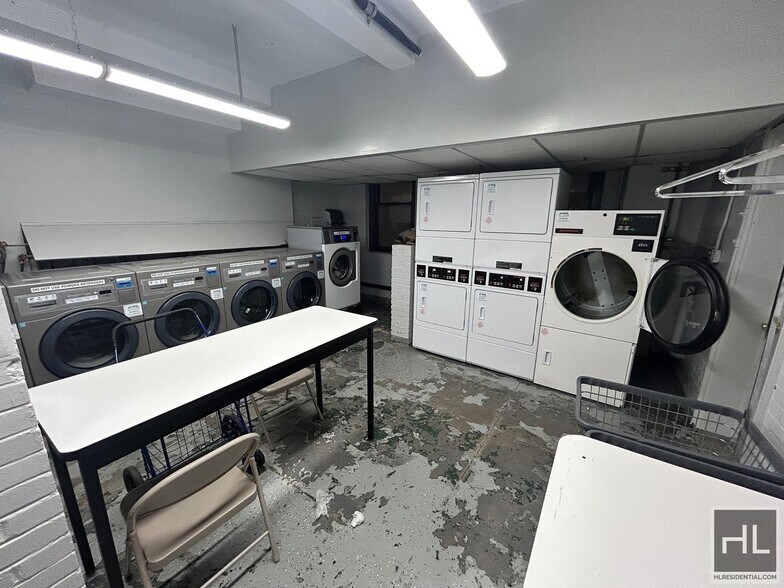 Building Photo - AMSTERDAM AVENUE