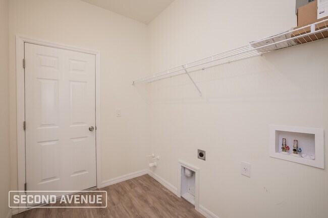 Building Photo - 2721 NW 18th Pl