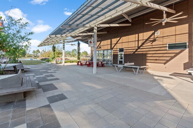 Building Photo - 15240 Hemingway Heights Dr