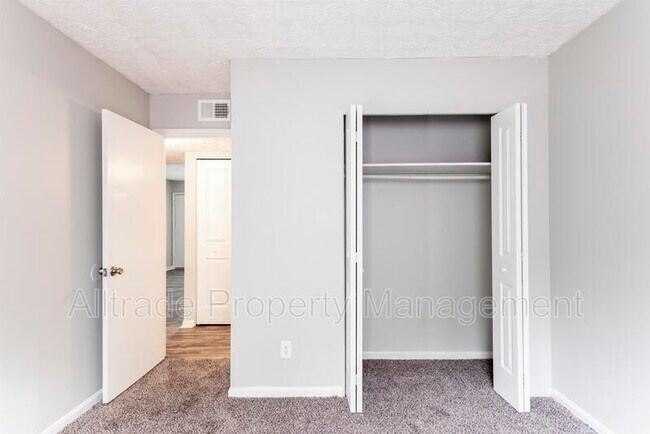 Building Photo - 4909 Cawood Dr
