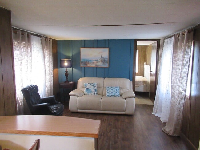 Building Photo - Cozy 2-Bedroom Home for Lease in Western Lincoln County – Move-In Ready!