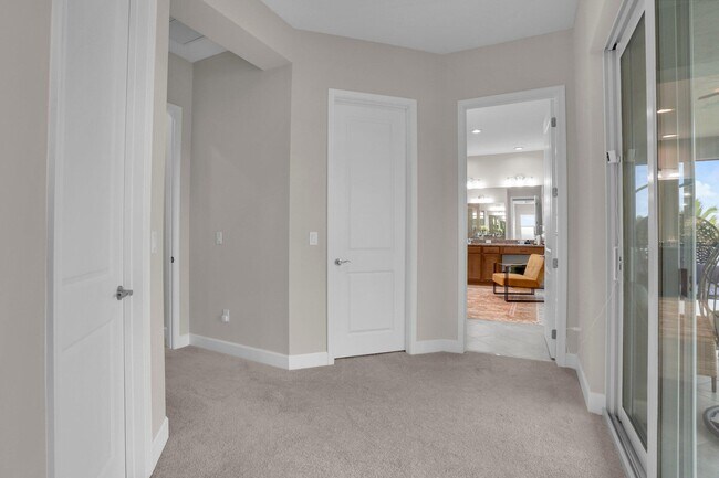 Building Photo - 15866 Orchard Dr