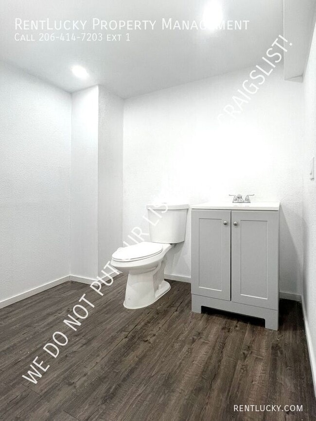 Building Photo - 105 SW 292nd St