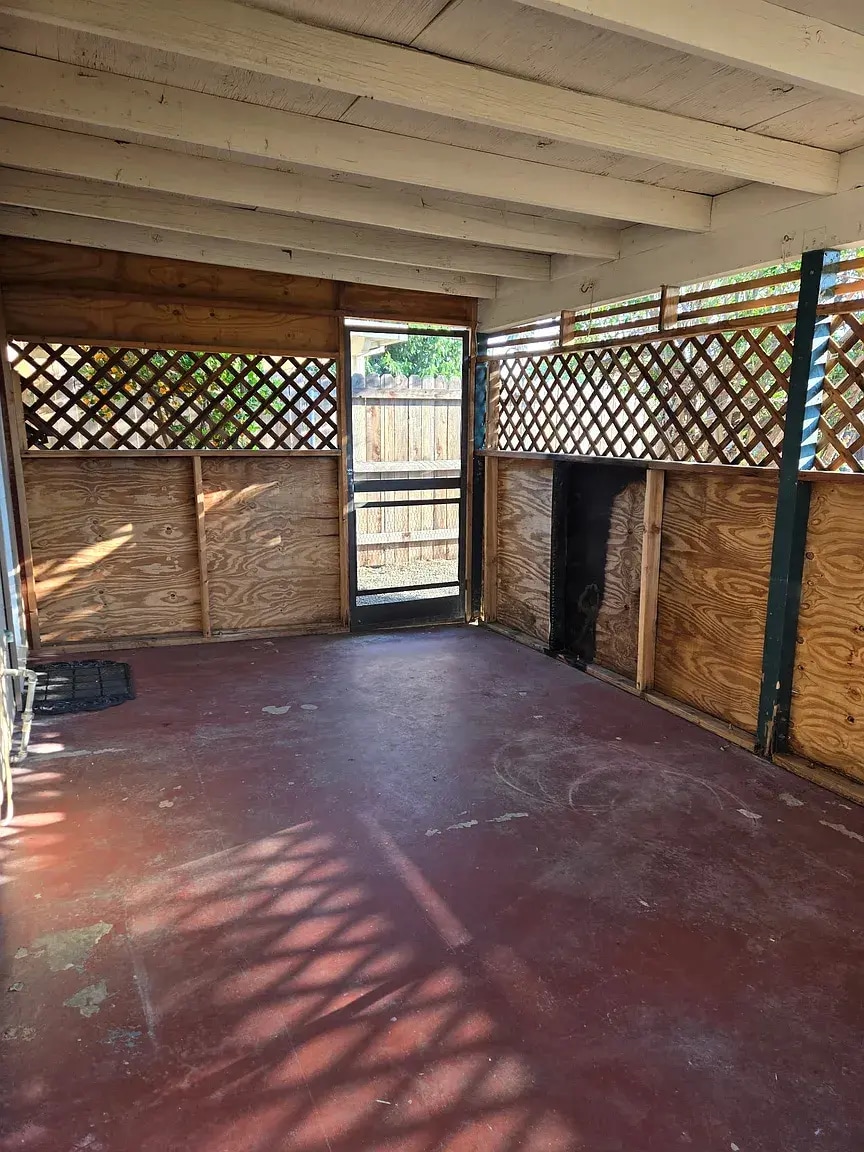 Building Photo - 573 San Rogelio St