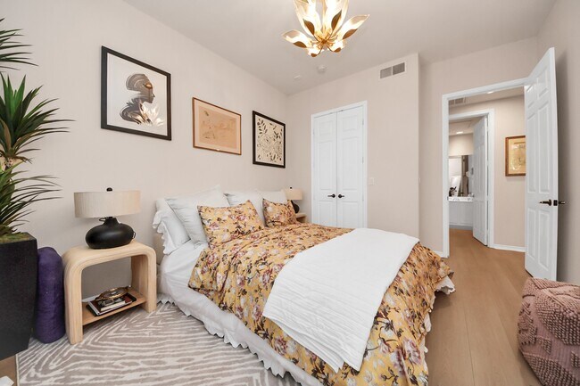 Building Photo - 2400 McCue Rd