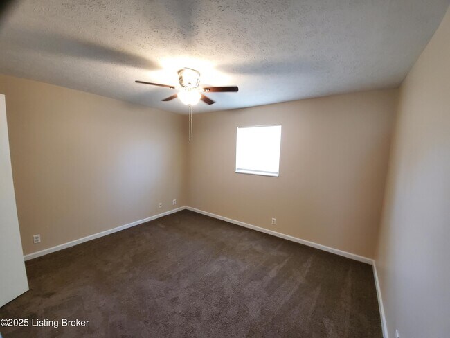 Building Photo - 3217 Springfield Dr