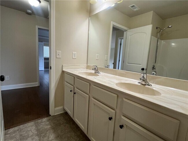 Building Photo - 2299 Misty Ivy Ct