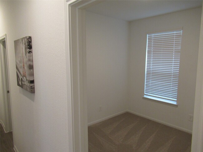 Building Photo - 23415 Pinetum Cir