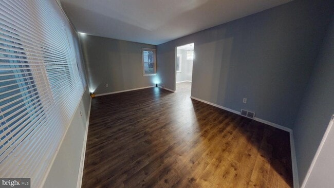 Building Photo - 669 N Henderson Rd