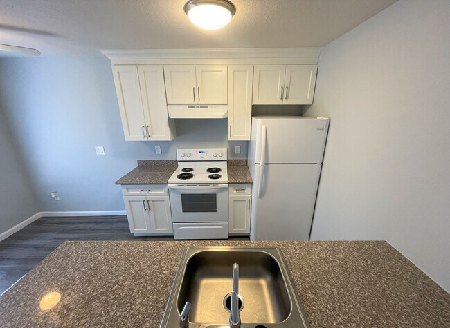 Interior Photo - Coral Oaks