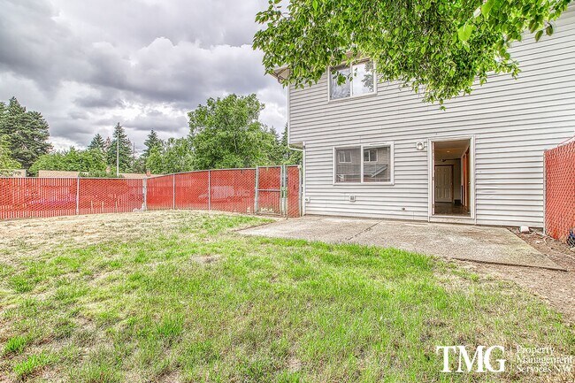 Building Photo - Pachl10