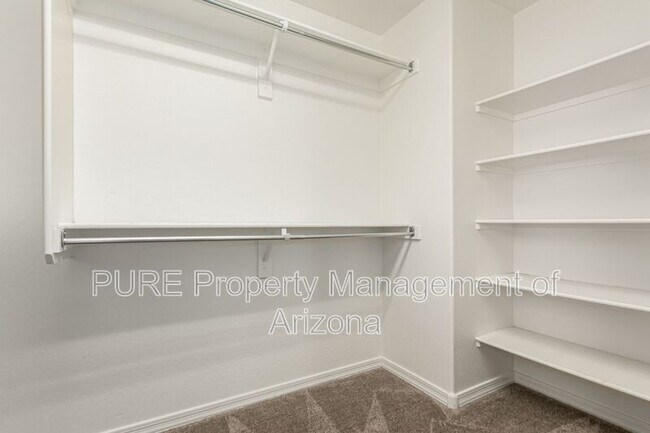 Building Photo - 1423 N Balboa