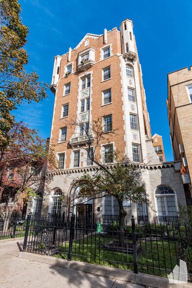 Building Photo - 4521 Malden St