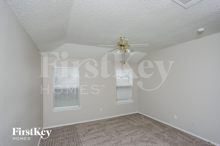 Building Photo - 433 Asbury Dr