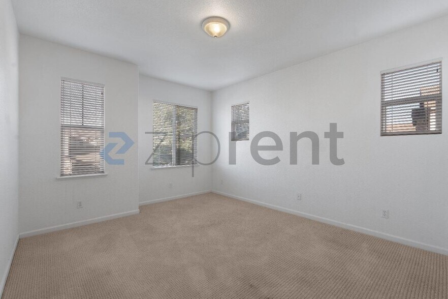 Building Photo - 6704 Camacha Way