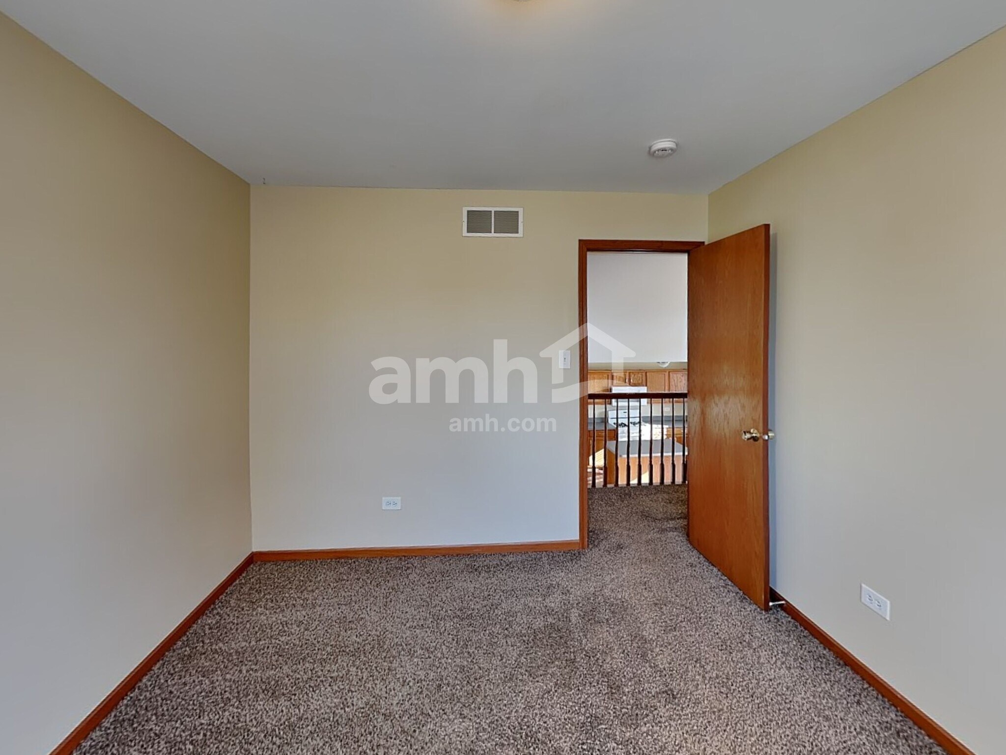 Building Photo - 26251 W Bayberry Ct