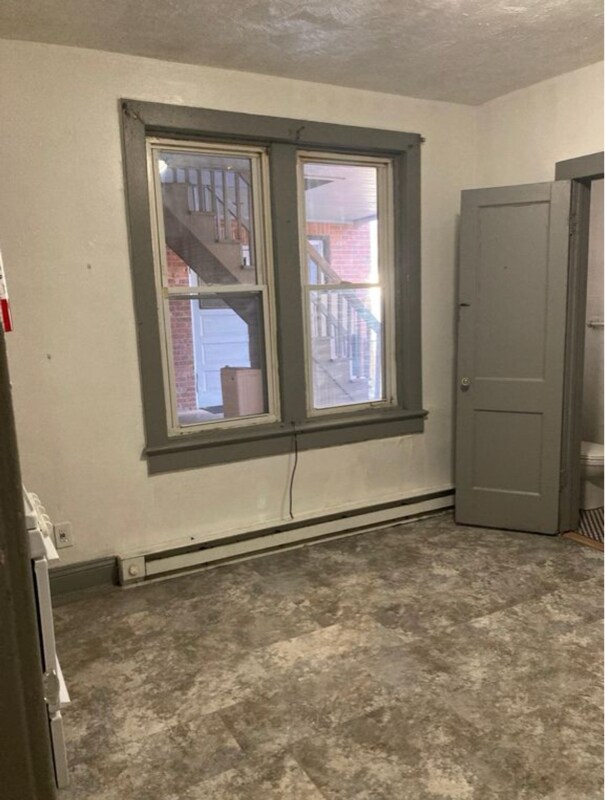 Building Photo - 686 Rutherford Ave