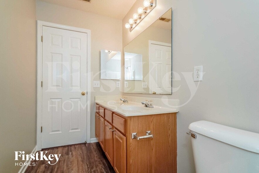 Building Photo - 694 Morgan Way